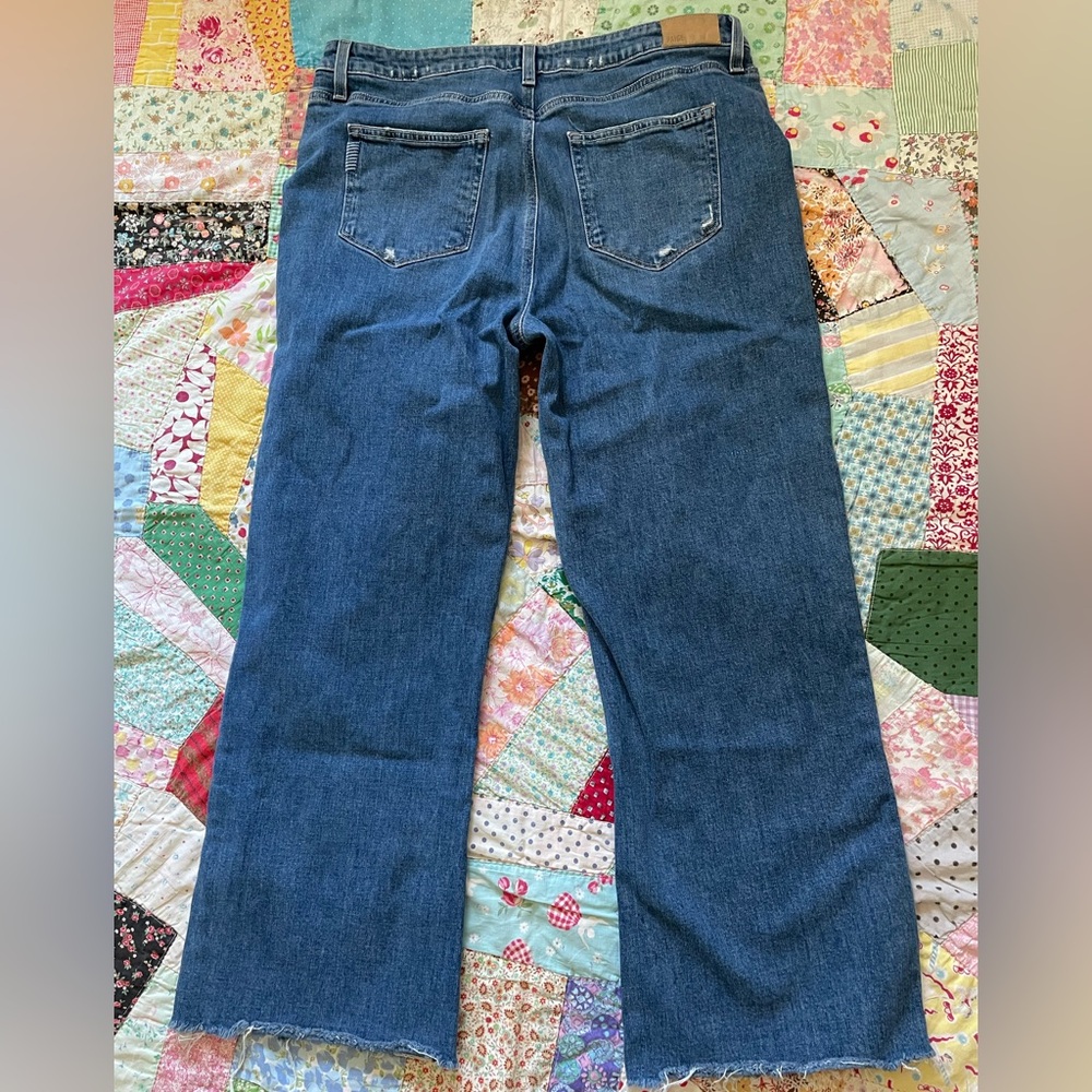PAIGE Leenah Ankle Jeans in Classic Blue Wide Leg Raw Hem Excellent Shape Size32 - Picture 5 of 11